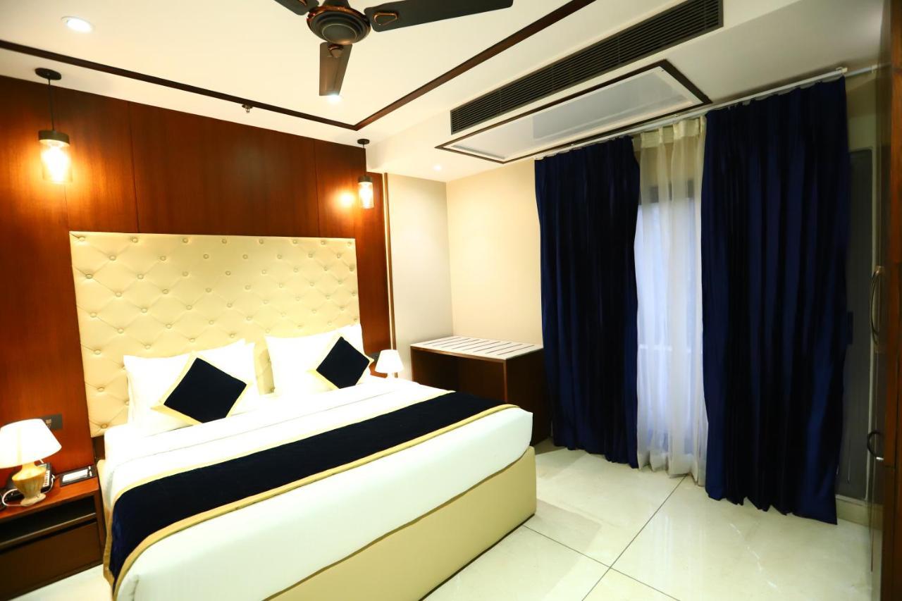 Sanca International Hotel In Patel Nagar Delhi Új-Delhi Kültér fotó