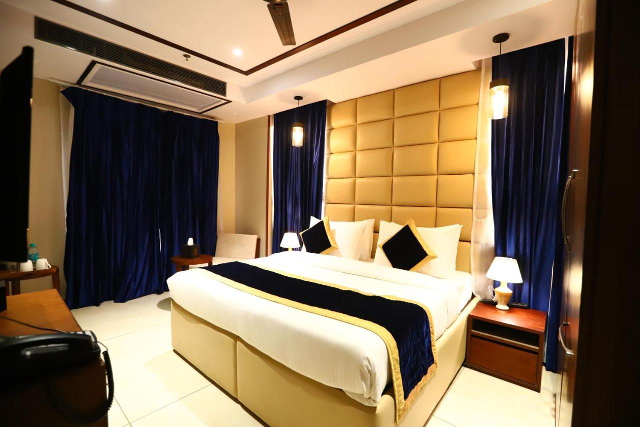 Sanca International Hotel In Patel Nagar Delhi Új-Delhi Kültér fotó