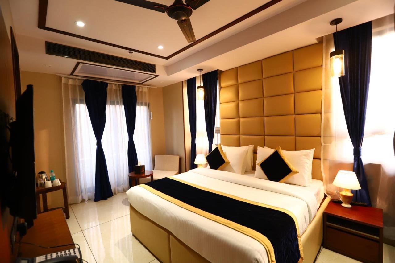 Sanca International Hotel In Patel Nagar Delhi Új-Delhi Kültér fotó