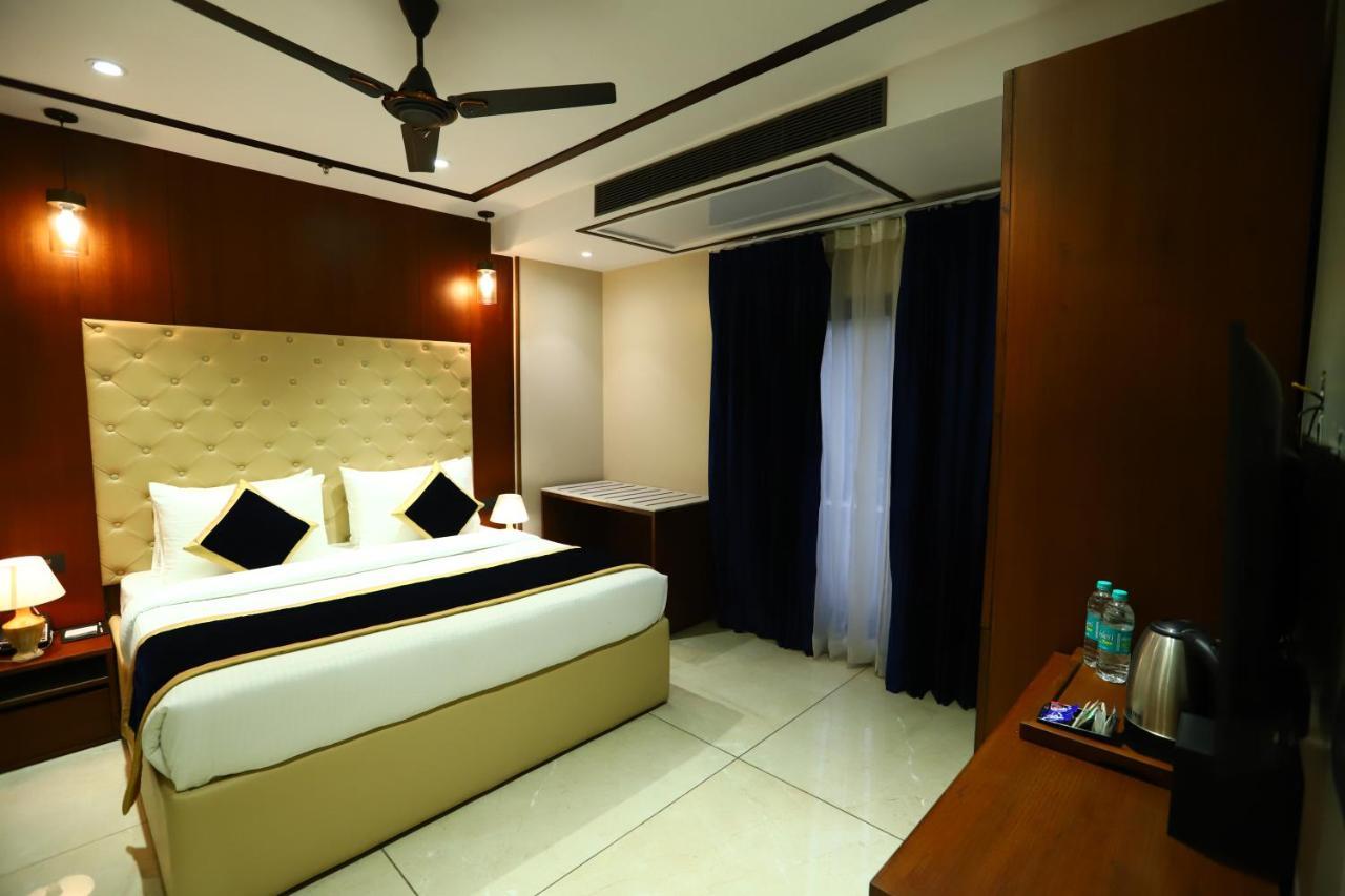 Sanca International Hotel In Patel Nagar Delhi Új-Delhi Kültér fotó