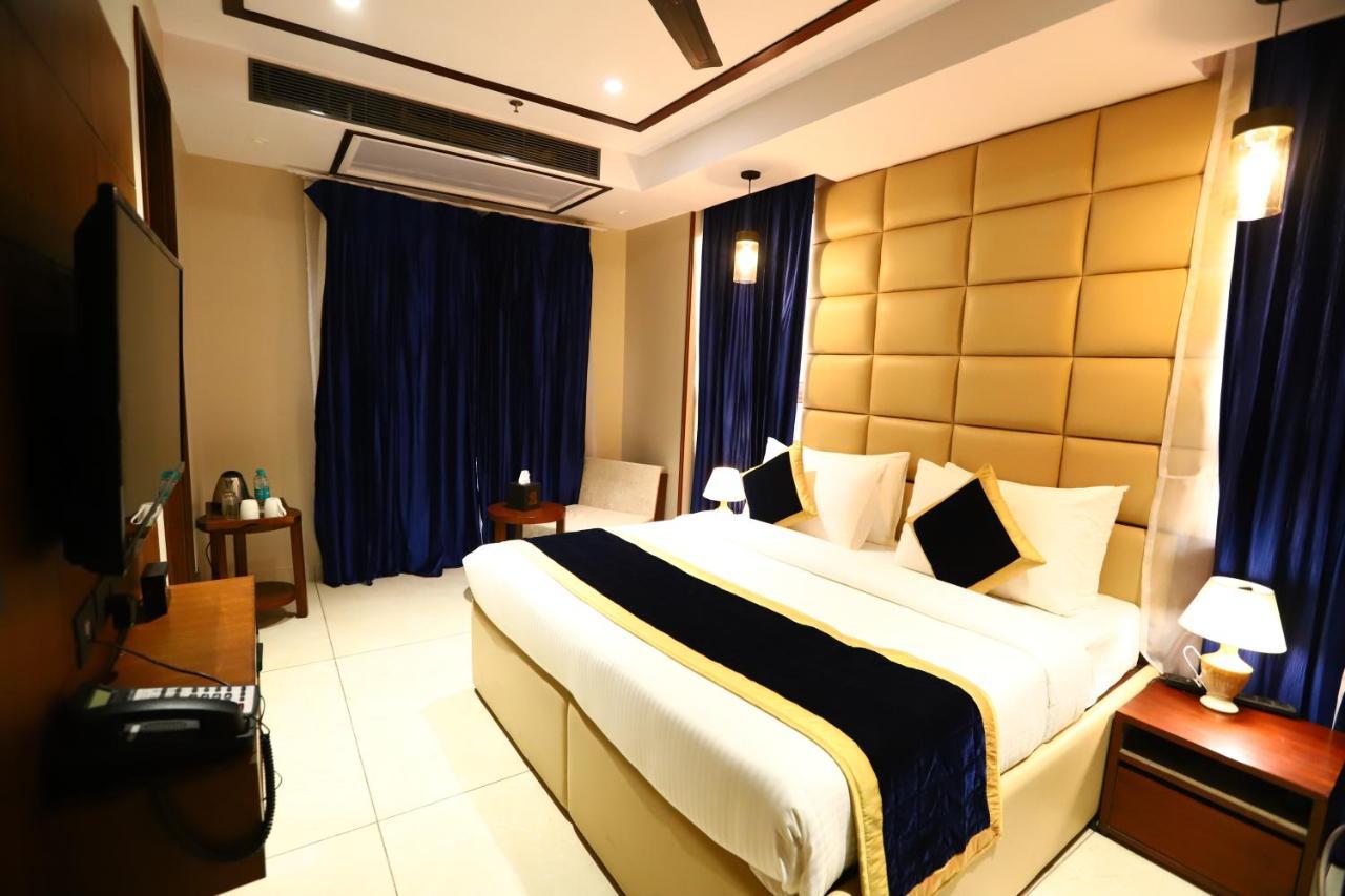 Sanca International Hotel In Patel Nagar Delhi Új-Delhi Kültér fotó