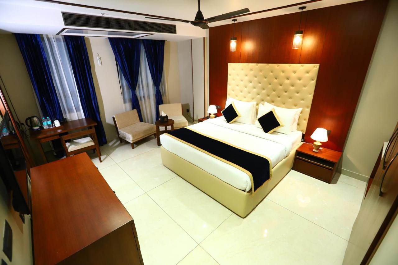 Sanca International Hotel In Patel Nagar Delhi Új-Delhi Kültér fotó